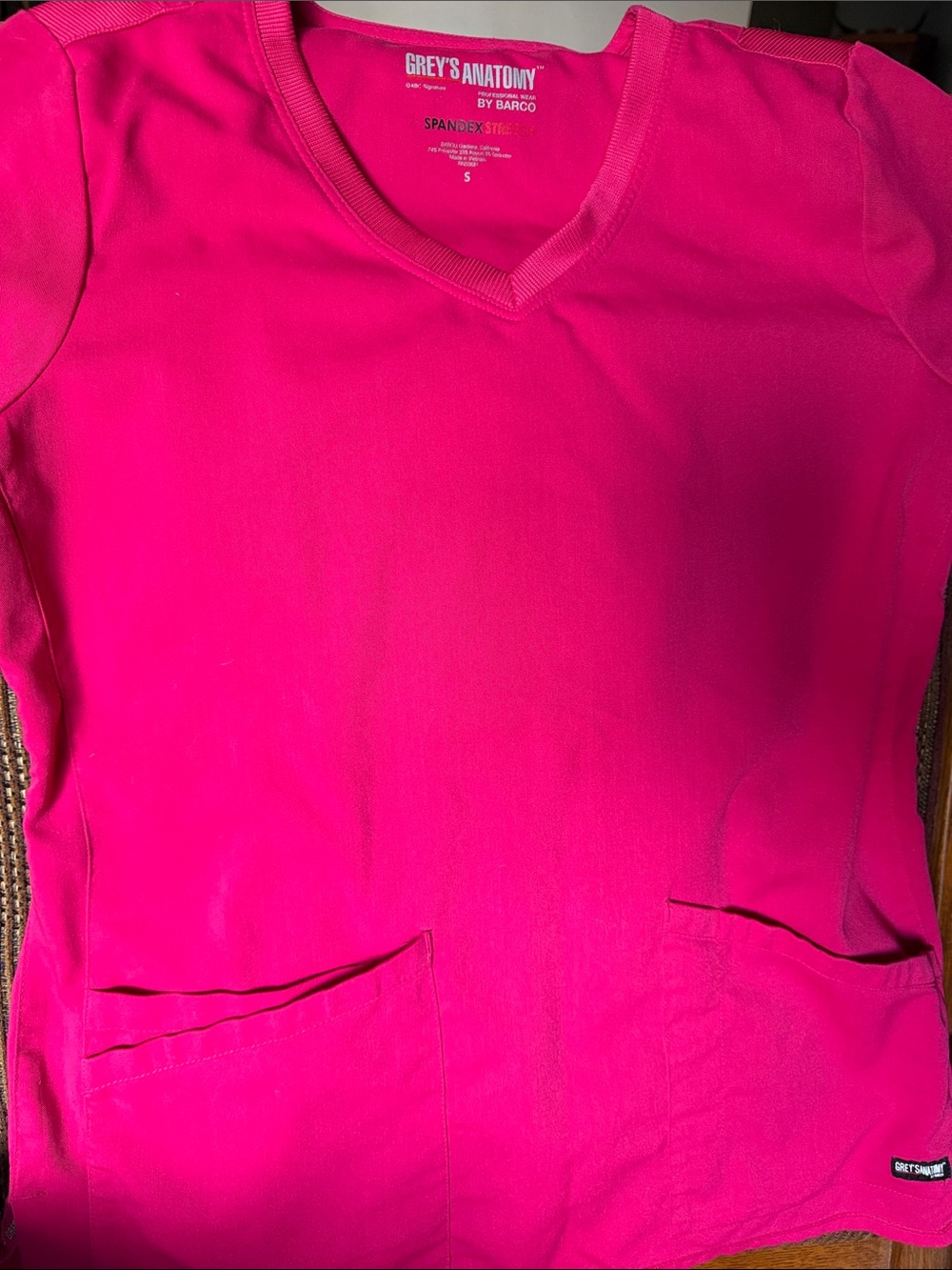 EUC- GREY'S ANATOMY Scrubs- Women’s Small/Sm. Petite Pant & Hot Pink V-Neck Top